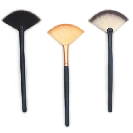 Fan Shaped Beauty Makeup Brush